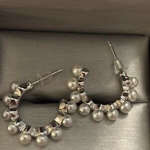 NWOT: Elegant Silver Pearl Hoop Earrings